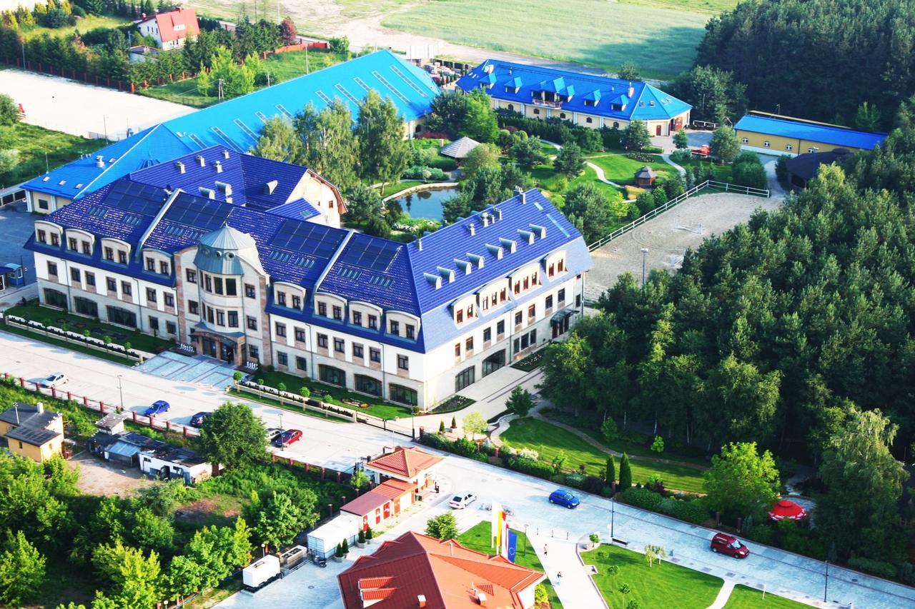 Hotel Park Kajetany Nadarzyn Exterior foto